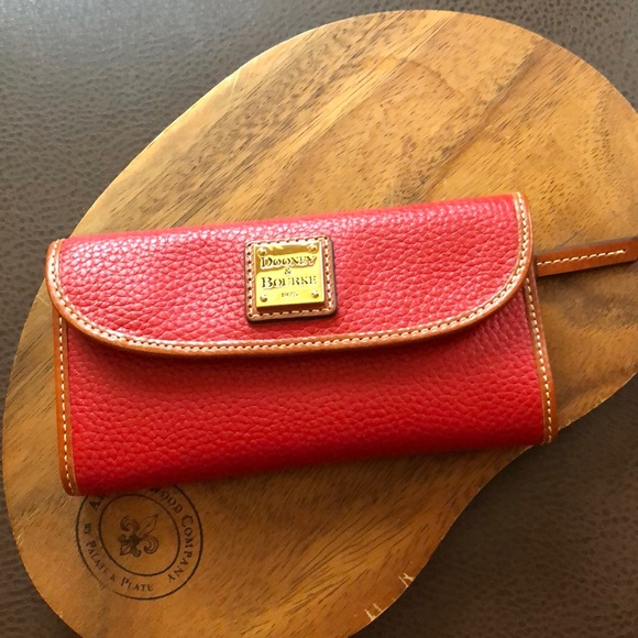 Dooney and Bourke wallet